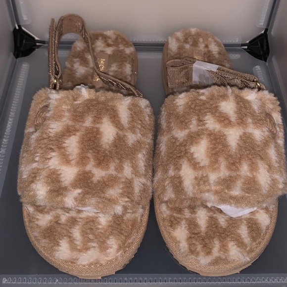 Michael Kors Juniper slippery slides size 7 - Picture 1 of 6